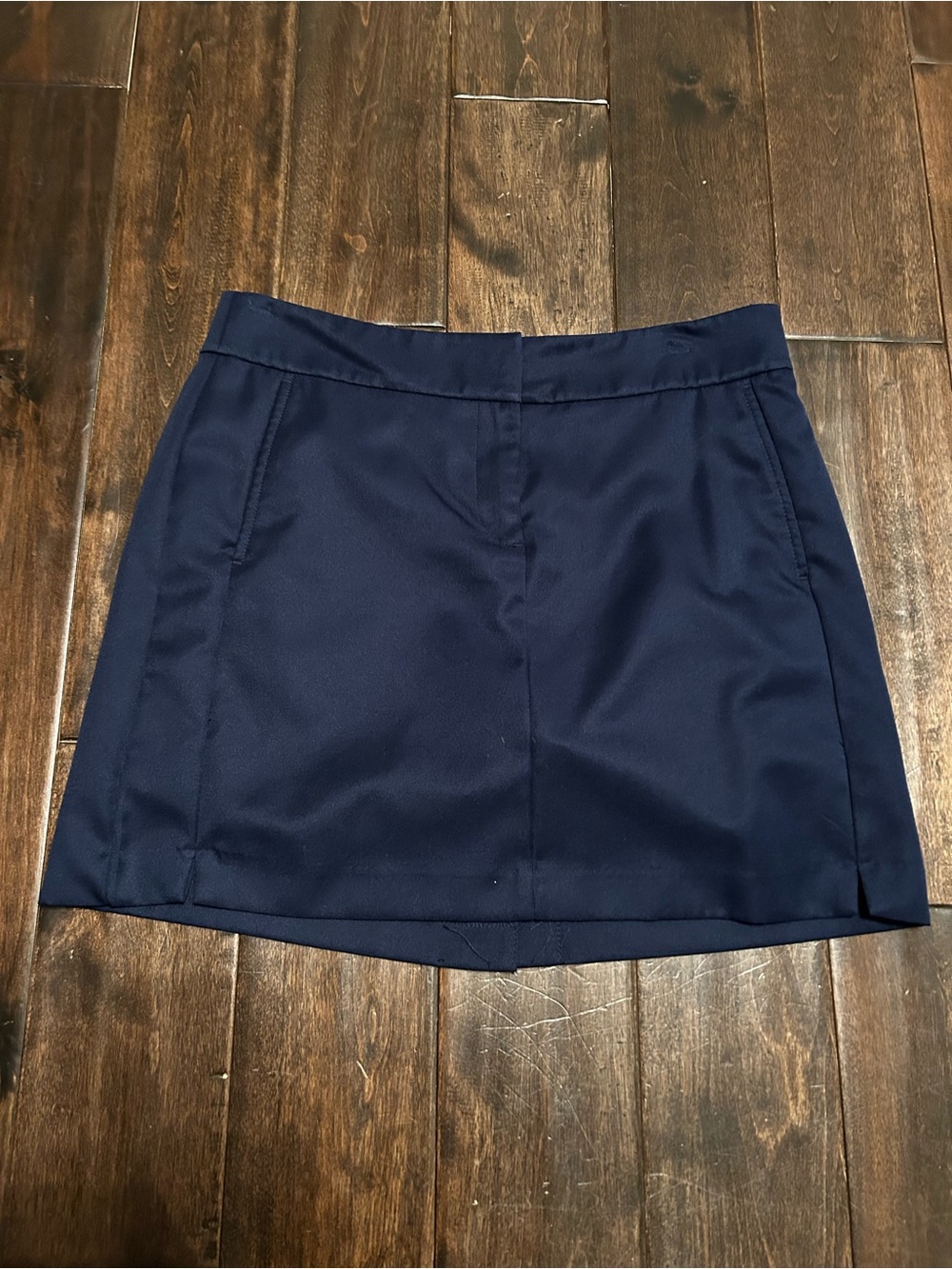 Izod Size 6 Navy Golf Skort